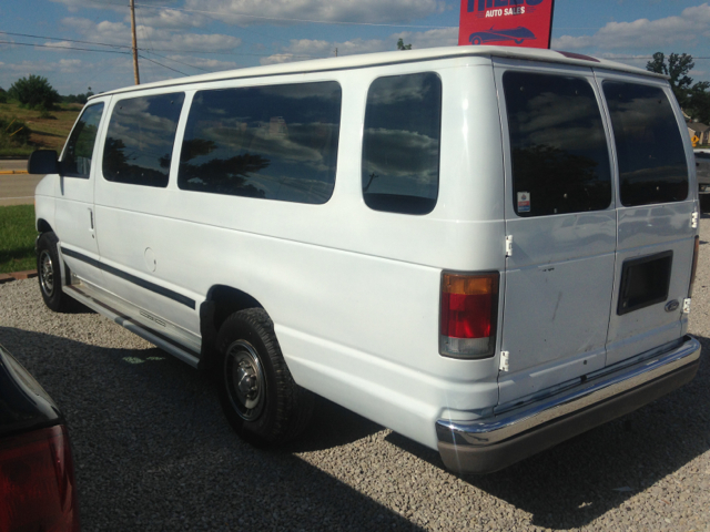 1994 Ford Club Wagon L-100 AUTO