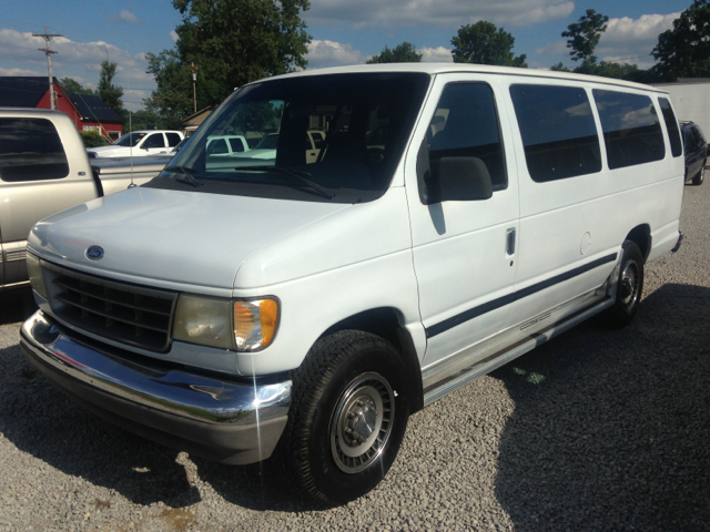 1994 Ford Club Wagon L-100 AUTO