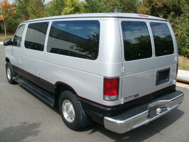 1995 Ford Club Wagon Laramie Crew Cab 4x4