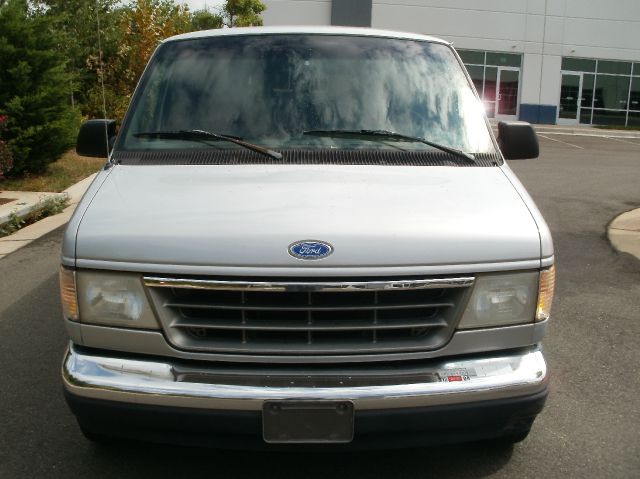 1995 Ford Club Wagon Laramie Crew Cab 4x4