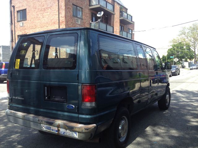 1997 Ford Club Wagon LE WITH Moonroof Premium PKG