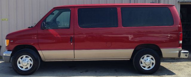 1998 Ford Club Wagon Base GLT