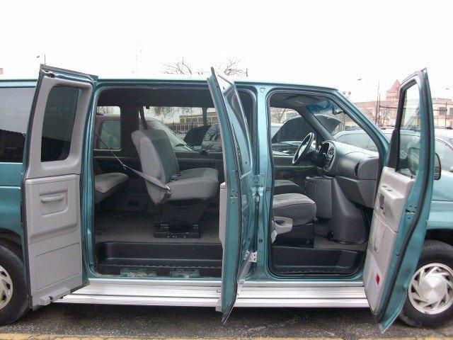 1998 Ford Club Wagon ESi