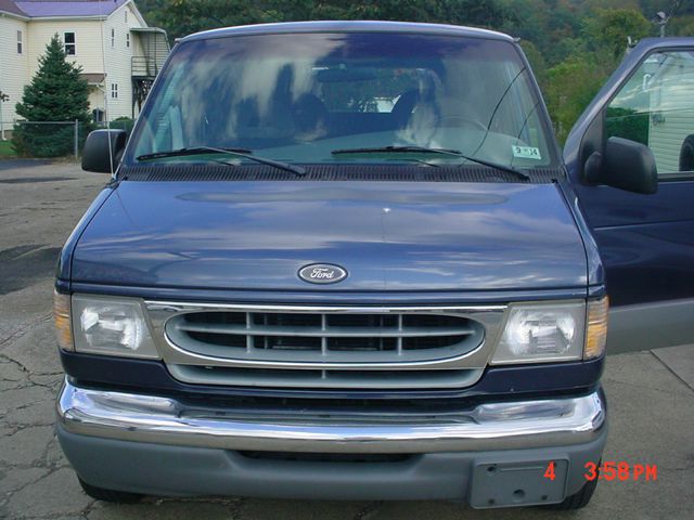 1998 Ford Club Wagon ESi