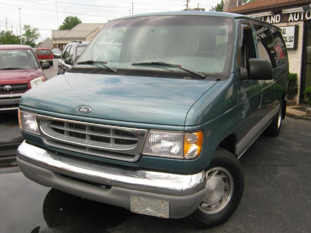 1998 Ford Club Wagon Sport 4WD