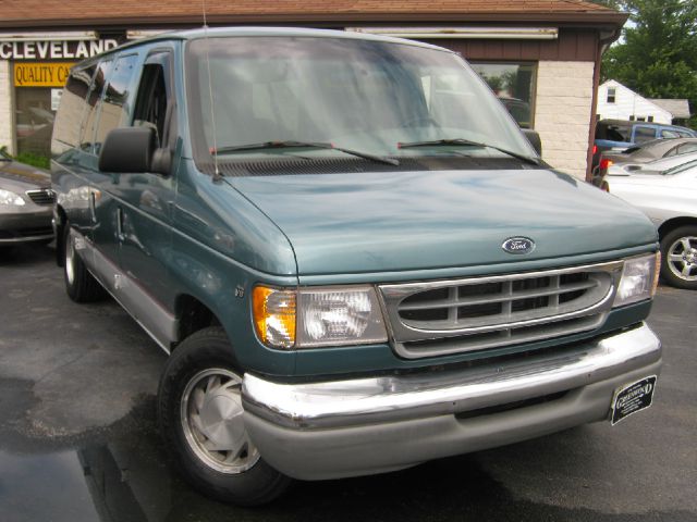 1998 Ford Club Wagon Sport 4WD