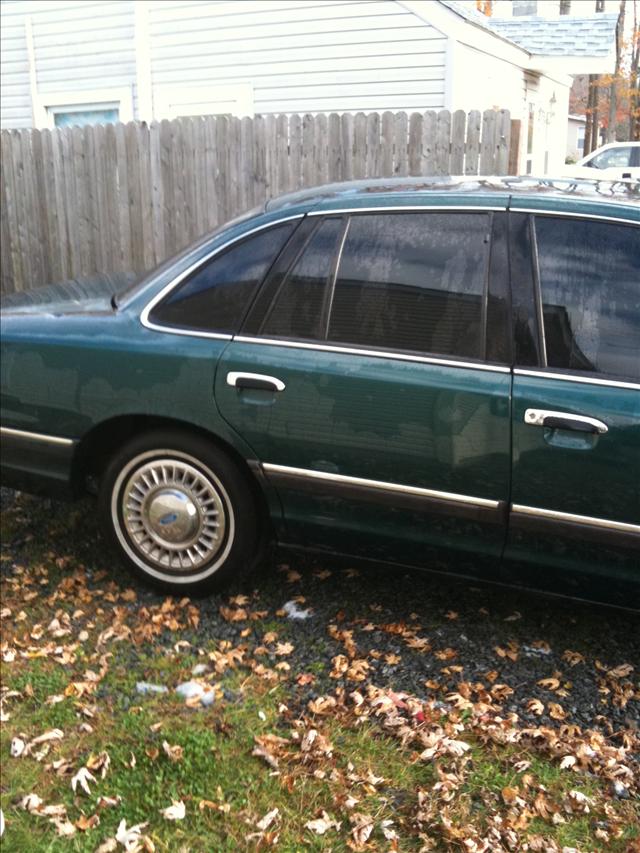 1993 Ford Crown Victoria Unknown