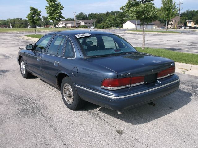1997 Ford Crown Victoria Luxury