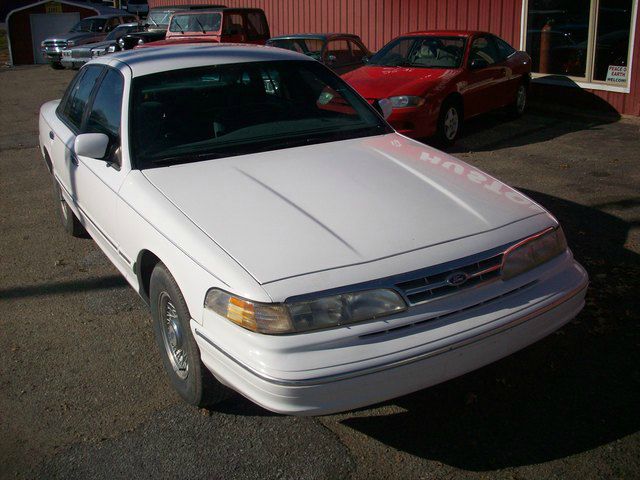 1997 Ford Crown Victoria Elk Conversion Van