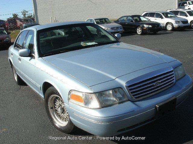1999 Ford Crown Victoria Unknown