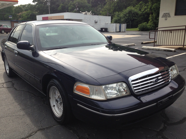 2001 Ford Crown Victoria Elk Conversion Van
