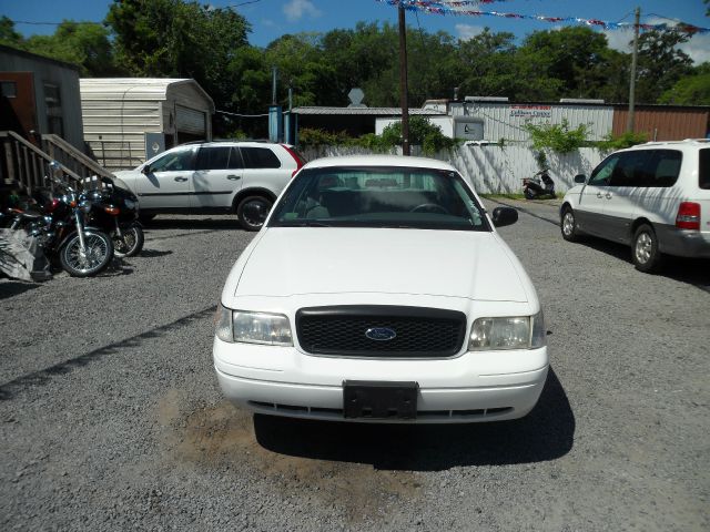 2001 Ford Crown Victoria Luxury