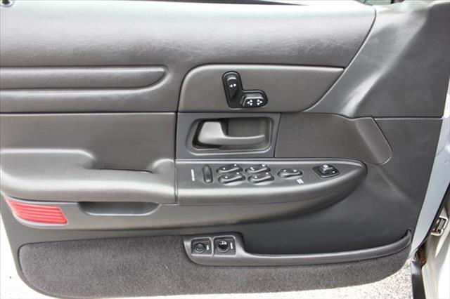 2002 Ford Crown Victoria Sport Utility 4WD