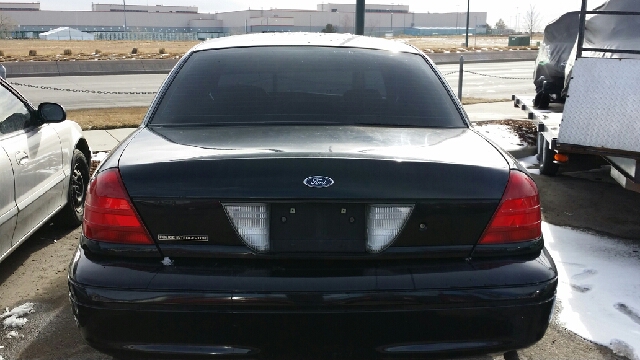 2003 Ford Crown Victoria Unknown