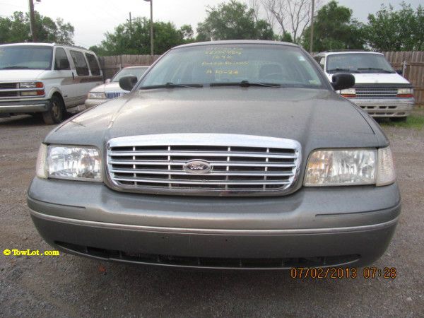 2003 Ford Crown Victoria Elk Conversion Van