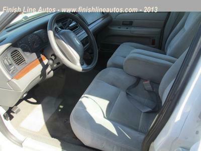 2004 Ford Crown Victoria Unknown