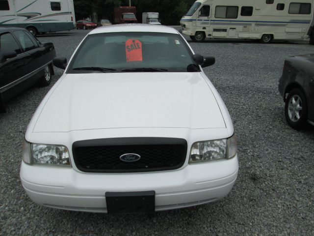 2005 Ford Crown Victoria Luxury