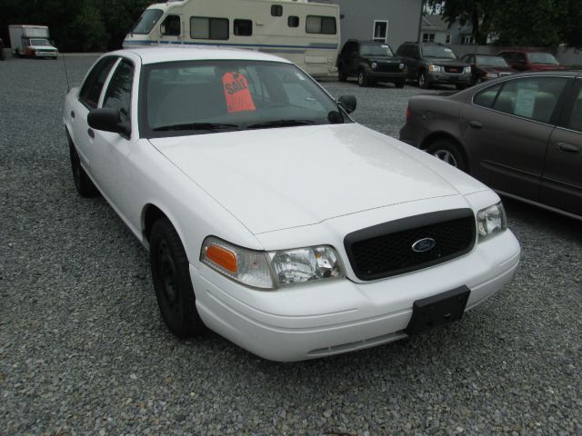 2005 Ford Crown Victoria Luxury