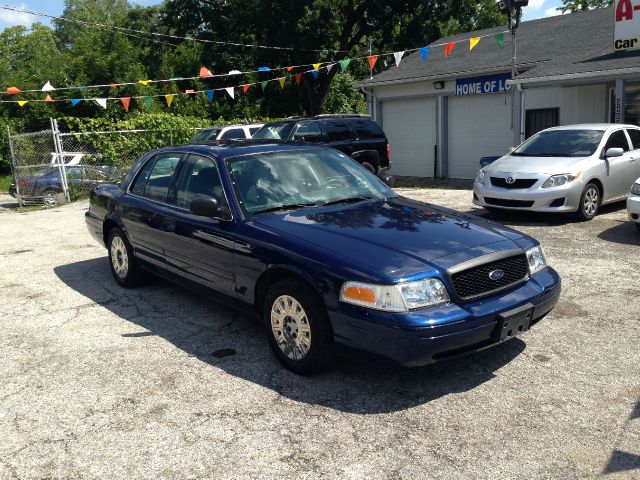 2005 Ford Crown Victoria Luxury