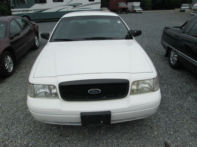 2005 Ford Crown Victoria Luxury