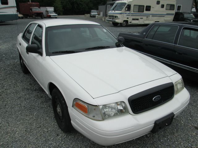 2005 Ford Crown Victoria Luxury