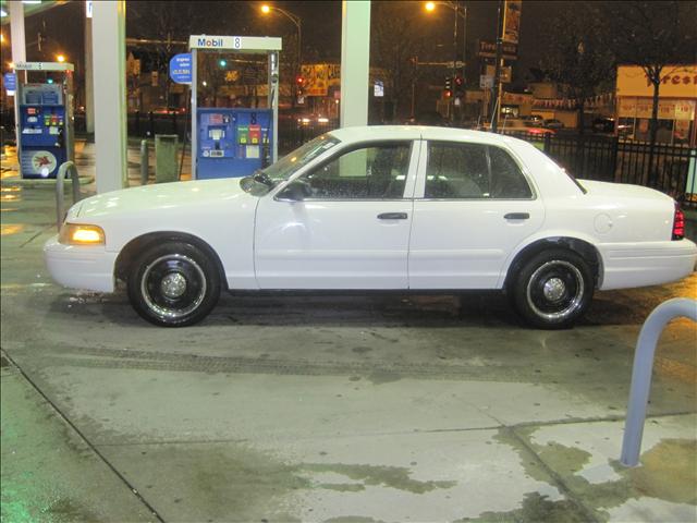 2006 Ford Crown Victoria Grand Caravan SE