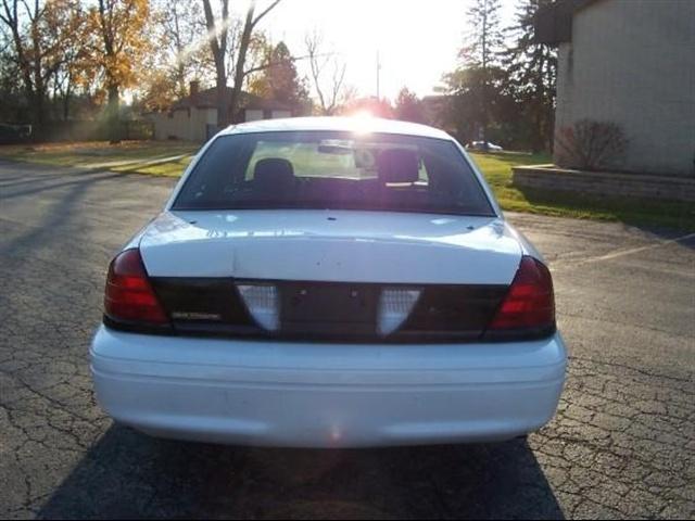 2006 Ford Crown Victoria Luxury