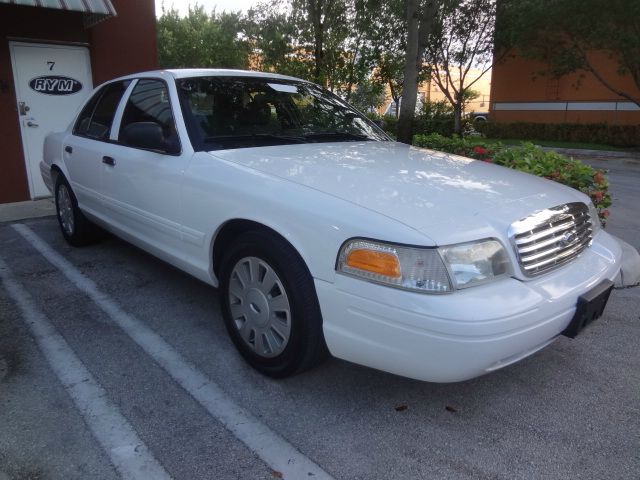 2006 Ford Crown Victoria Luxury
