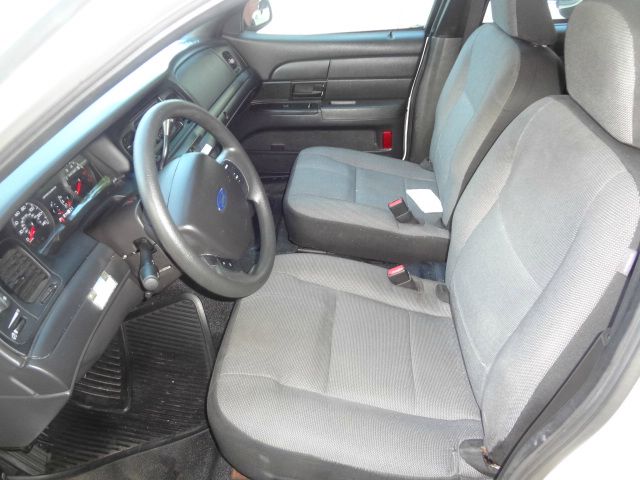 2006 Ford Crown Victoria Luxury