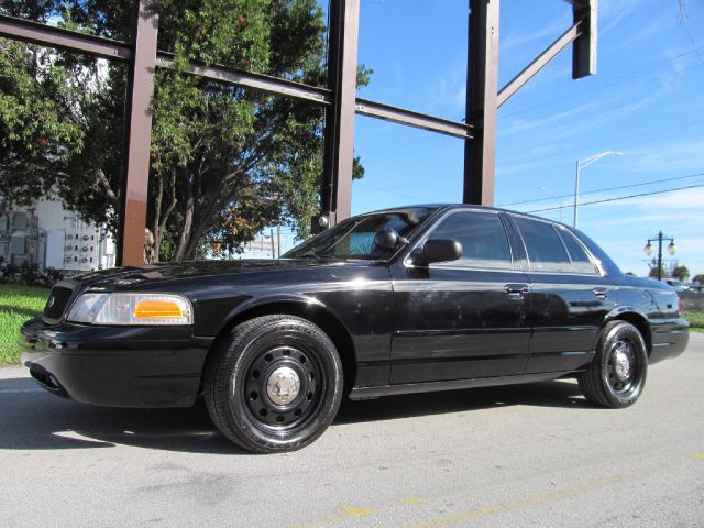 2006 Ford Crown Victoria Luxury