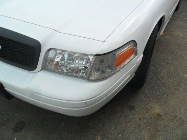 2006 Ford Crown Victoria Luxury