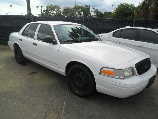 2006 Ford Crown Victoria Luxury