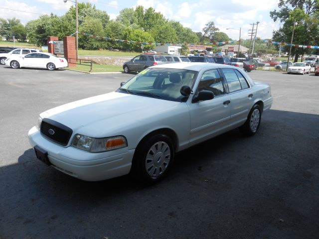 2006 Ford Crown Victoria Luxury