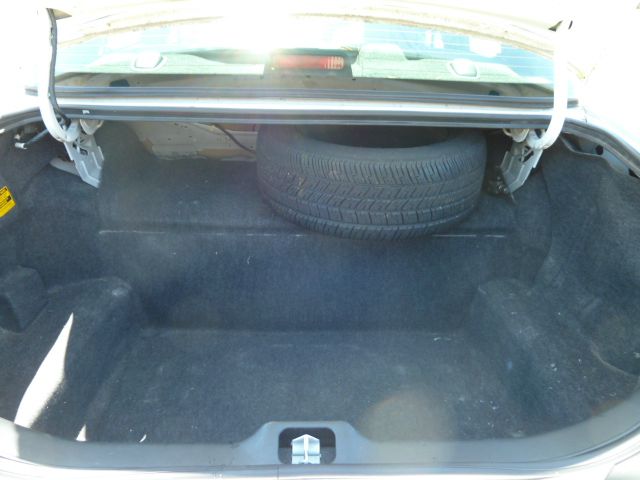 2006 Ford Crown Victoria Luxury