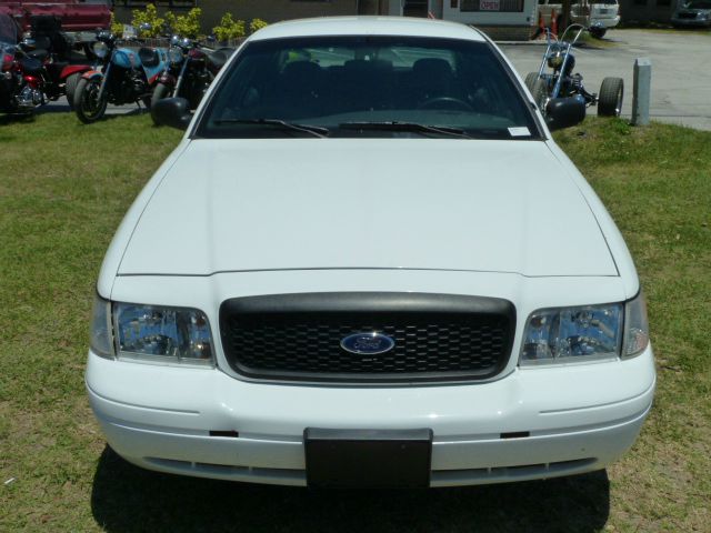 2006 Ford Crown Victoria Luxury