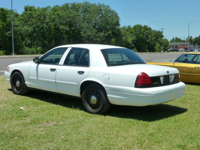 2006 Ford Crown Victoria Luxury