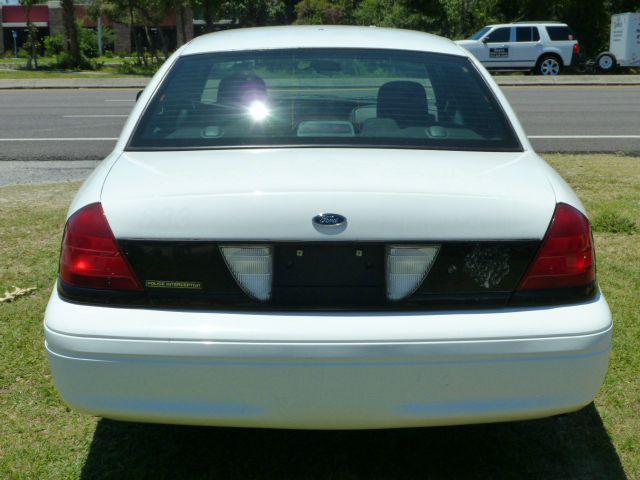 2006 Ford Crown Victoria Luxury
