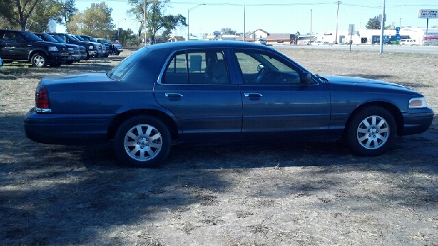 2007 Ford Crown Victoria Elk Conversion Van