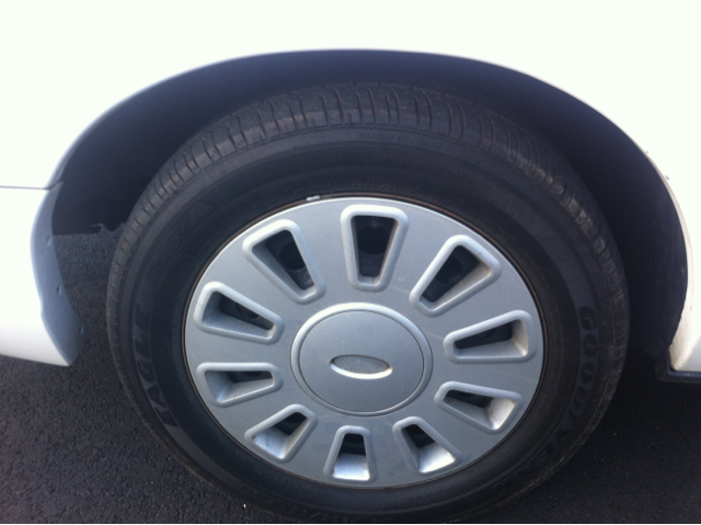 2008 Ford Crown Victoria Luxury