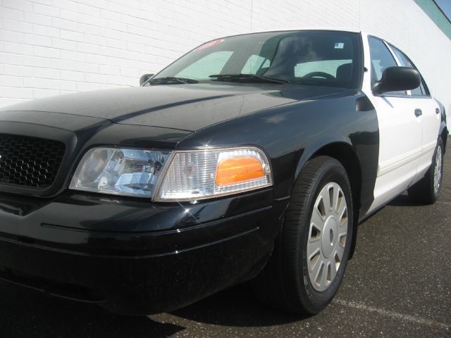 2009 Ford Crown Victoria Luxury
