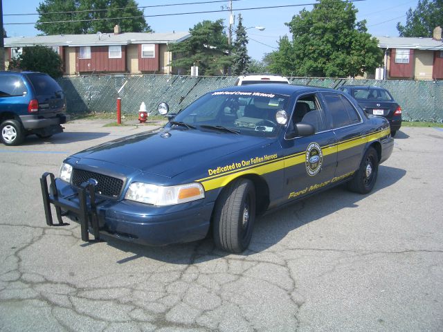 2009 Ford Crown Victoria Luxury
