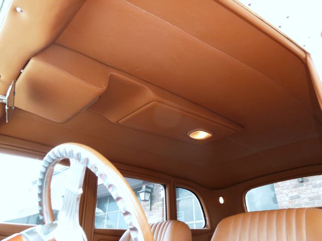 1934 Ford Custom 4WD W/sunroof