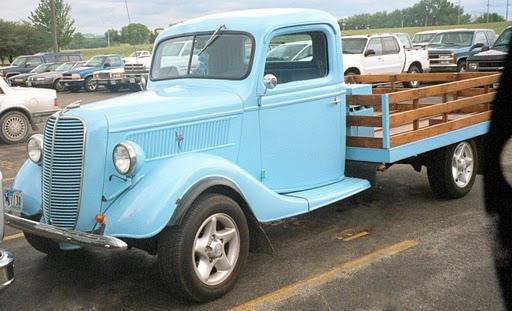 1937 Ford Custom 4dr Sdn SL Auto Sedan