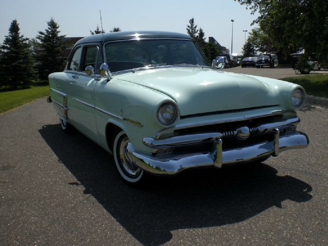 1953 Ford Customline Ext 111 WB AWD