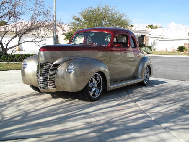 1940 Ford deluxe L Special Edition