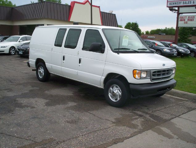 2000 Ford E-150 Lariat XL