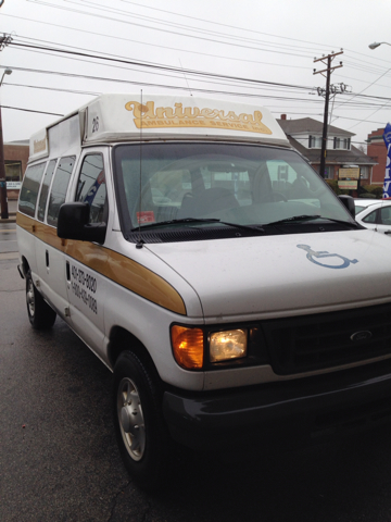 2005 Ford E-250 Unknown