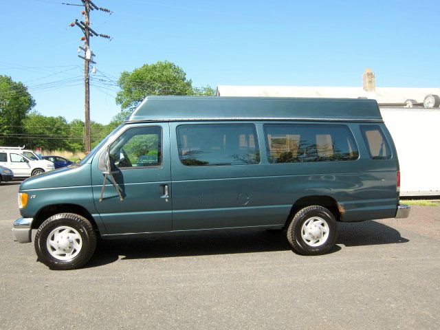 1997 Ford E-350 Unlimited 4WD