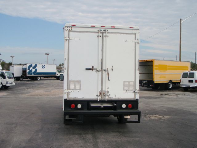 2004 Ford E-350 Unknown