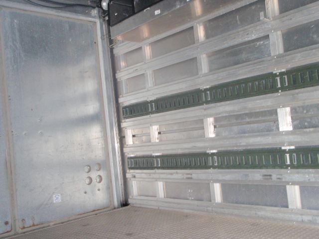 2004 Ford E-350 Unknown